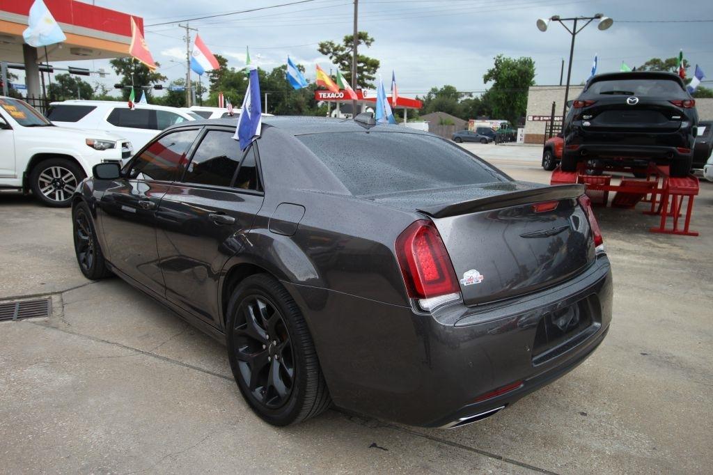 Chrysler 300 Touring L 2022