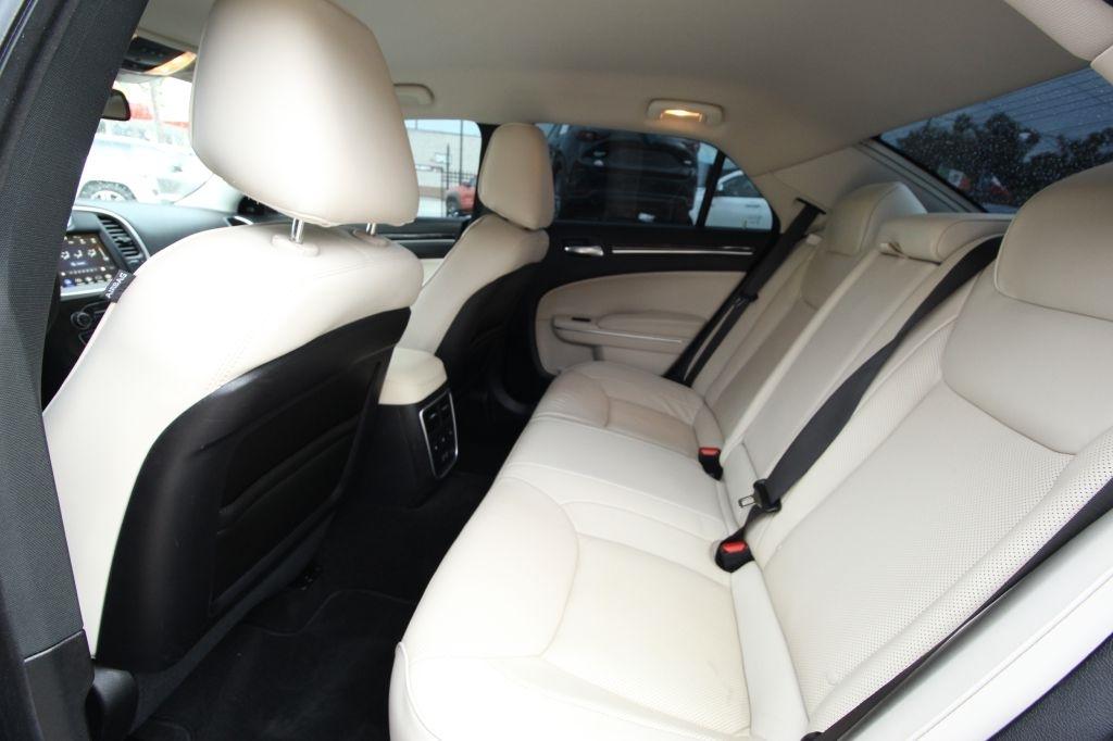 Chrysler 300 Touring L 2022