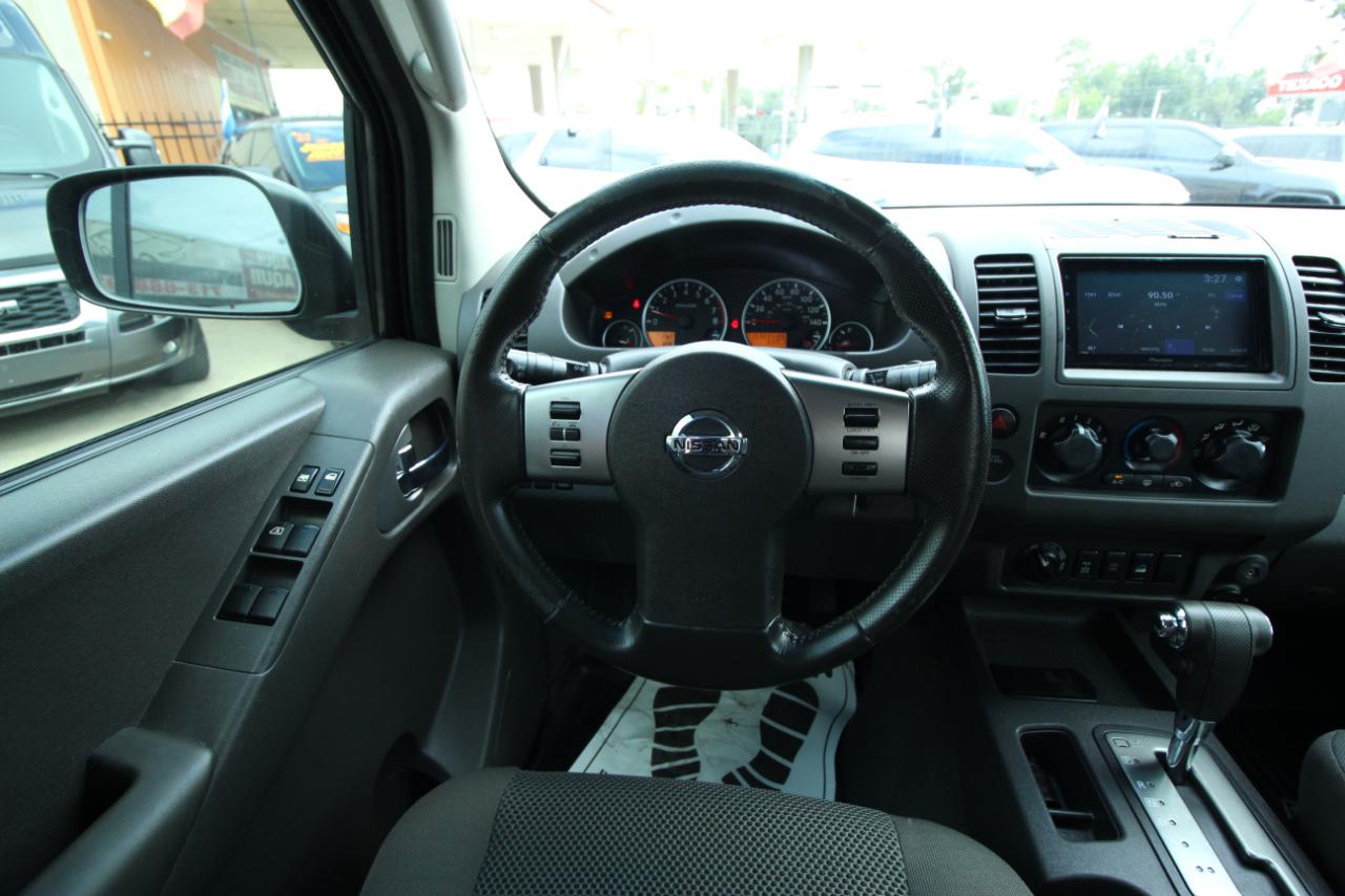 Nissan Frontier LE Crew Cab 4WD 2008