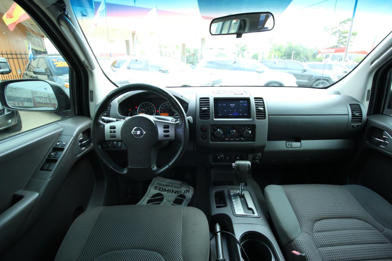 Nissan Frontier LE Crew Cab 4WD 2008