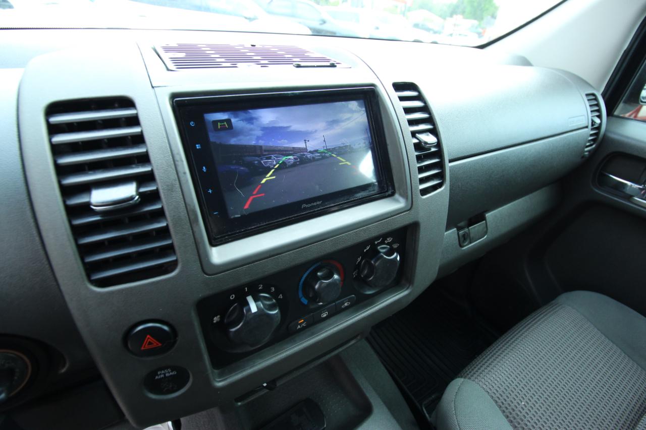 Nissan Frontier LE Crew Cab 4WD 2008