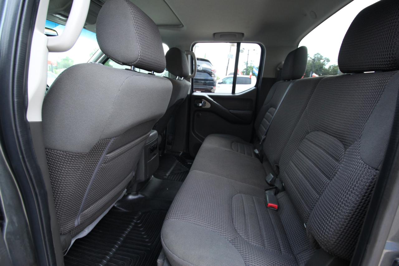 Nissan Frontier LE Crew Cab 4WD 2008