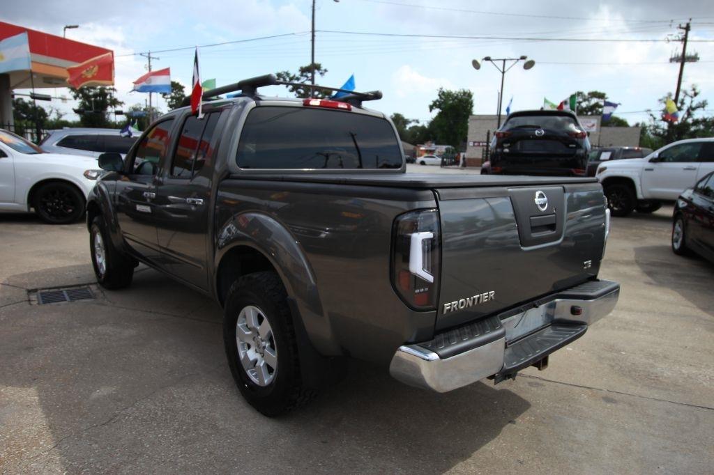 Nissan Frontier LE Crew Cab 4WD 2008