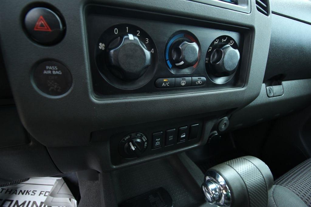 Nissan Frontier LE Crew Cab 4WD 2008