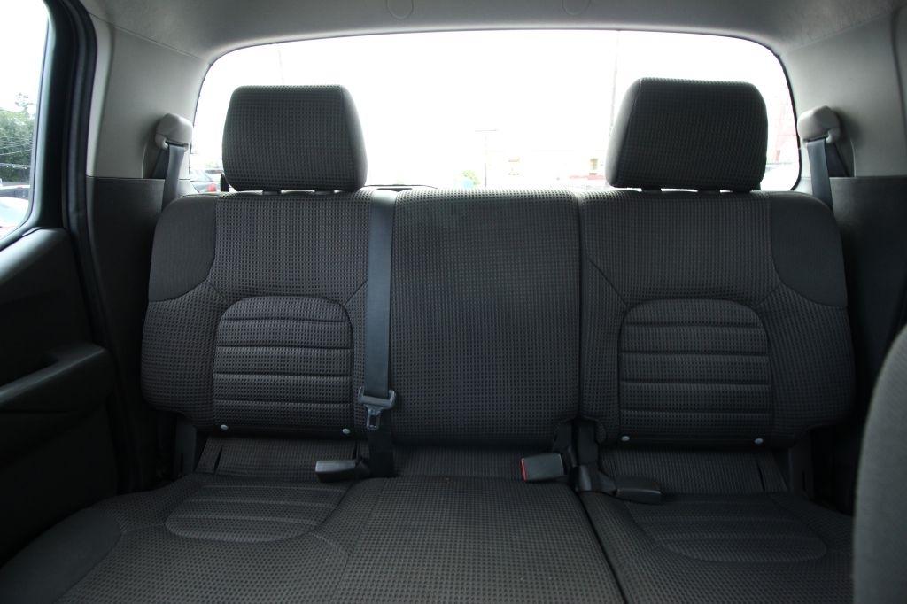Nissan Frontier LE Crew Cab 4WD 2008