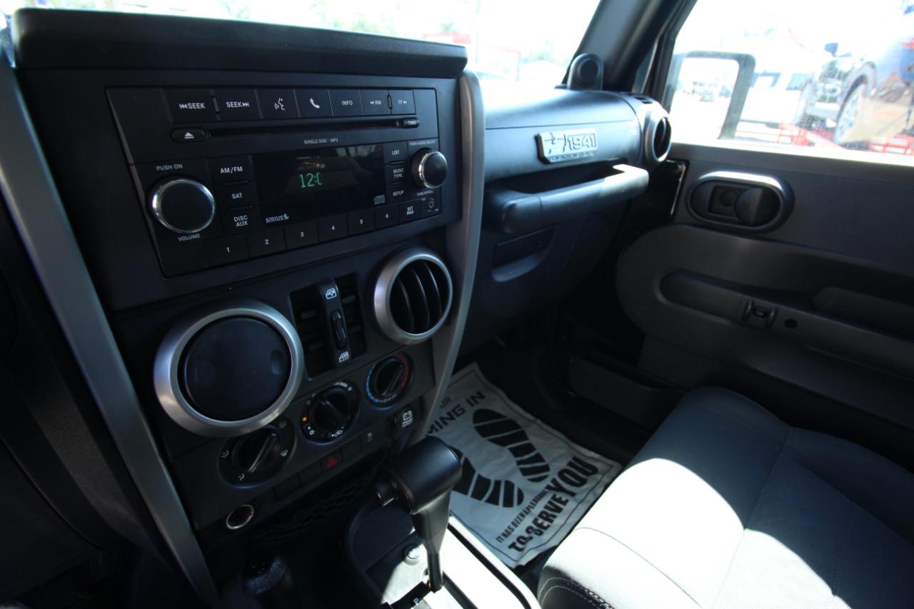 Jeep Wrangler Unlimited Sport 4WD 2010