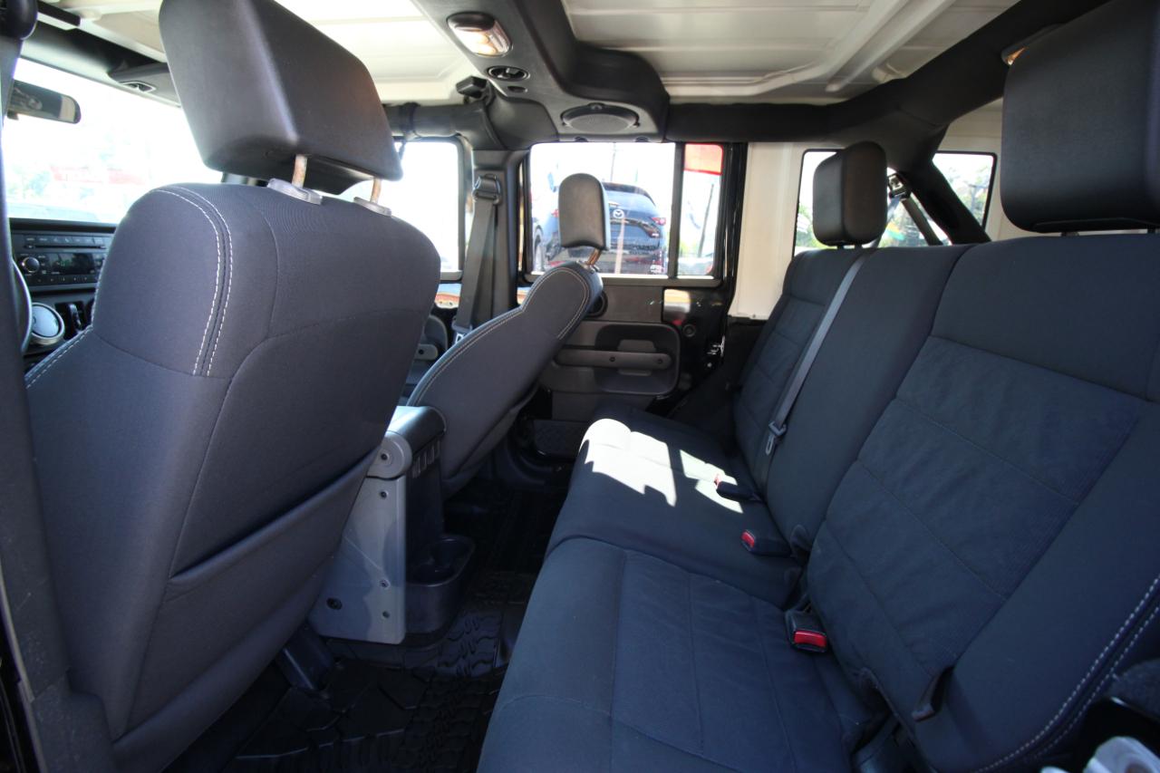 Jeep Wrangler Unlimited Sport 4WD 2010