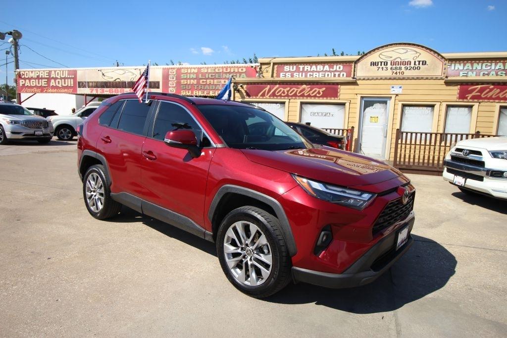2022 Toyota RAV4 XLE Premium
