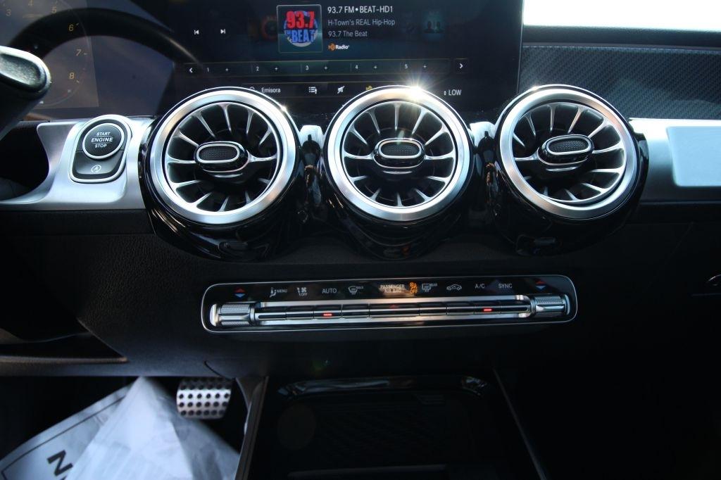 Mercedes-Benz GLB-Class GLB 250 2023