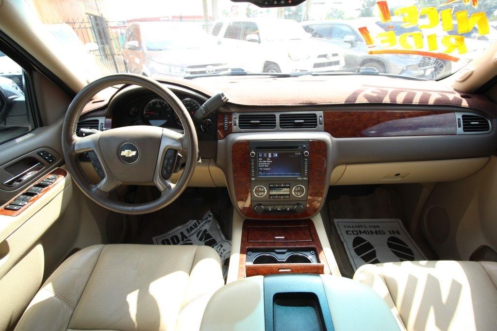 Chevrolet Suburban LTZ 1500 2WD 2014