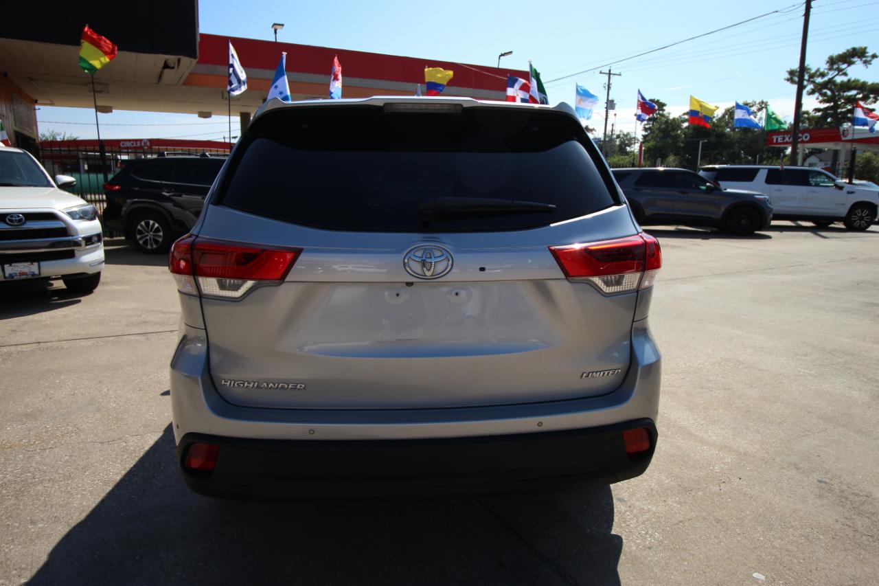 Toyota Highlander Limited FWD V6 2017