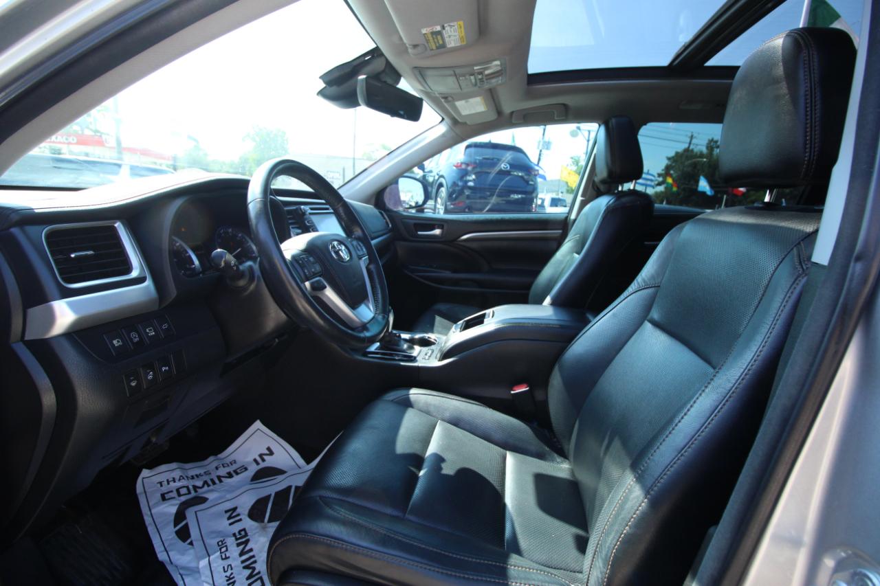 Toyota Highlander Limited FWD V6 2017