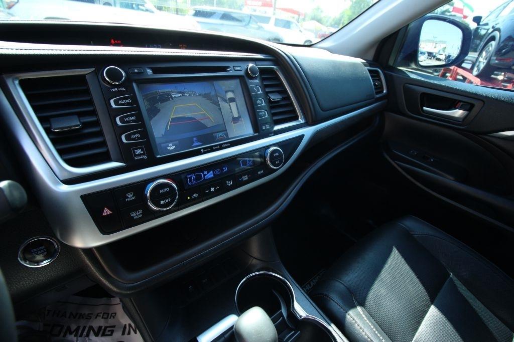 Toyota Highlander Limited FWD V6 2017