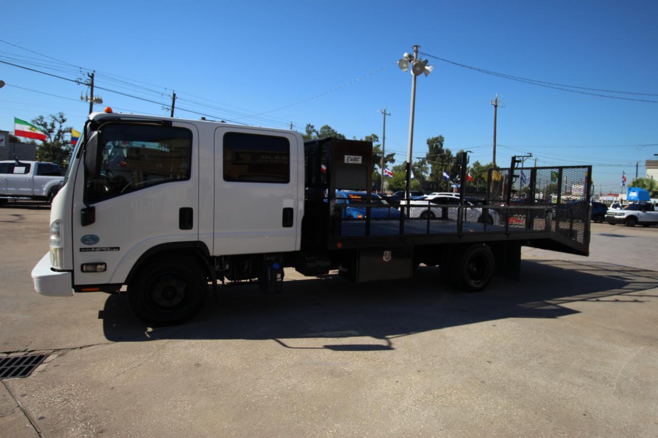 Isuzu NPR  2017