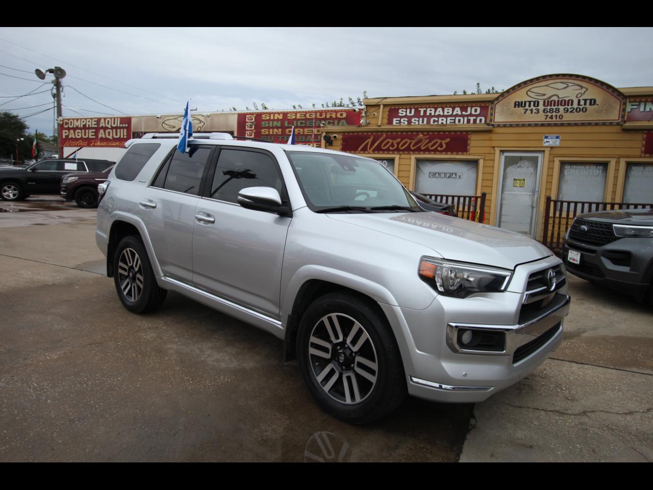 Toyota 4Runner SR5 2WD 2020