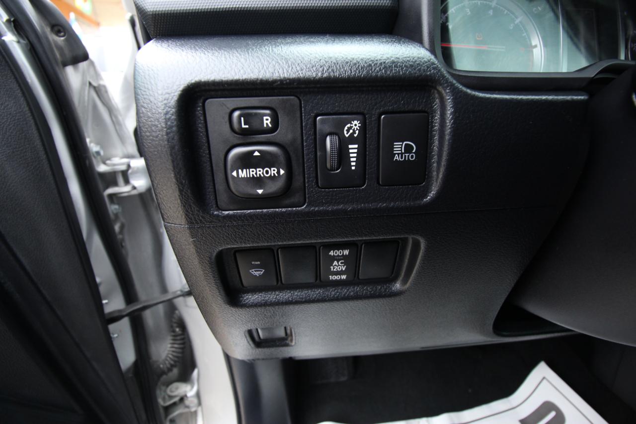 Toyota 4Runner SR5 2WD 2020