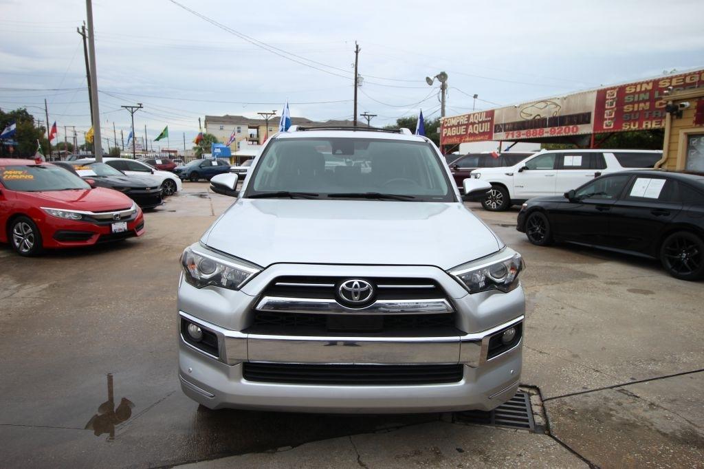 Toyota 4Runner SR5 2WD 2020
