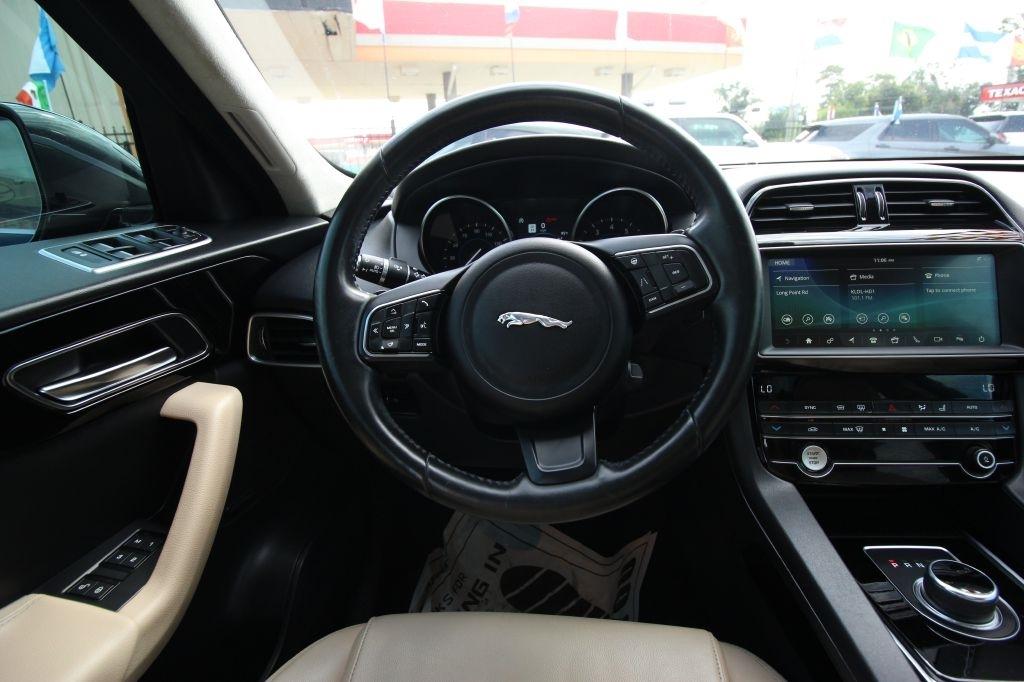 Jaguar F-Pace 25t Premium 2020