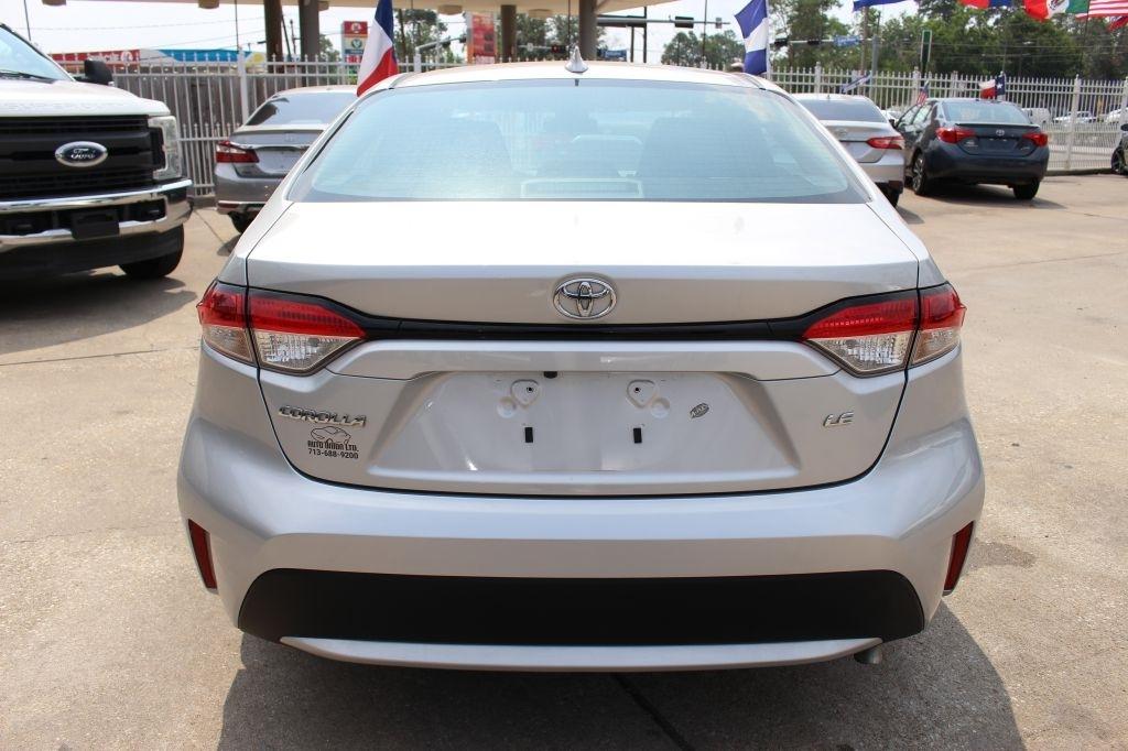 Toyota Corolla LE 2021