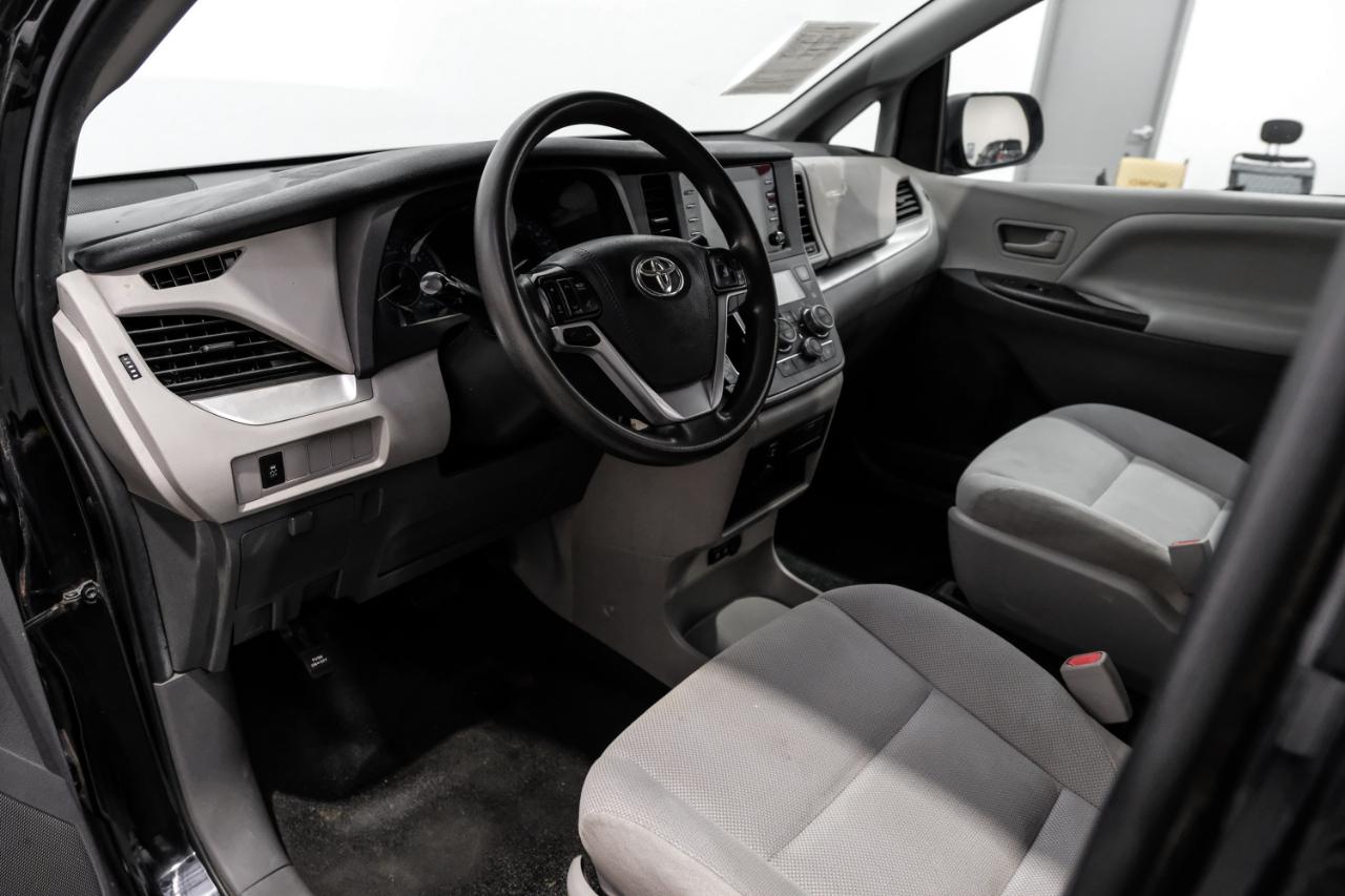 2020 Toyota Sienna L