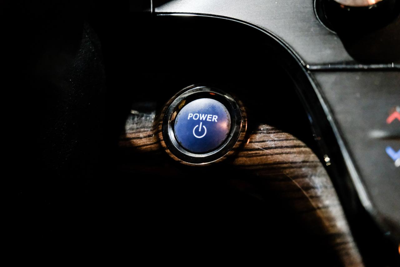 Toyota Avalon Hybrid 4dr Sdn XLE Touring (Natl) 2014