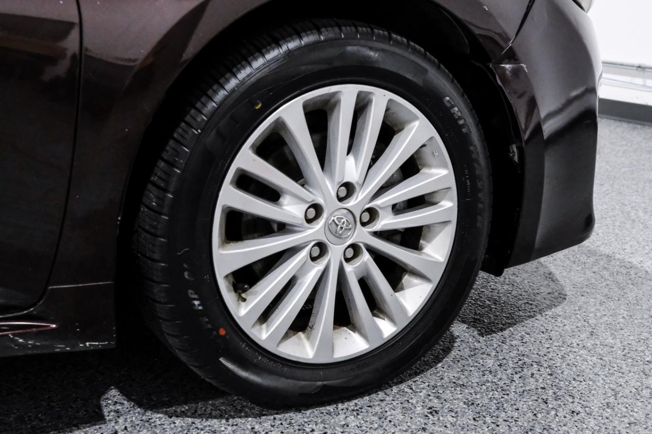 Toyota Avalon Hybrid 4dr Sdn XLE Touring (Natl) 2014