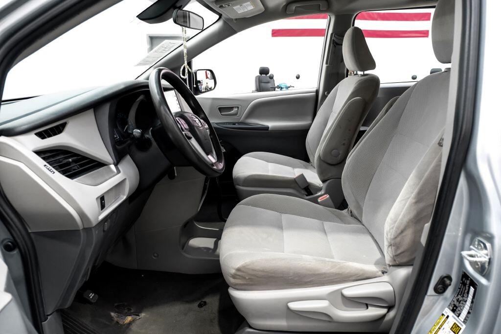 Toyota Sienna L FWD 7-Passenger (Natl) 2020