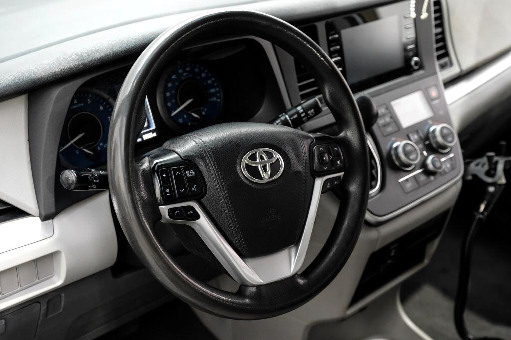 Toyota Sienna L FWD 7-Passenger (Natl) 2020