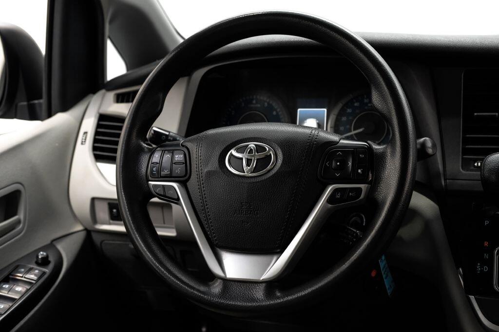 Toyota Sienna L FWD 7-Passenger (Natl) 2020