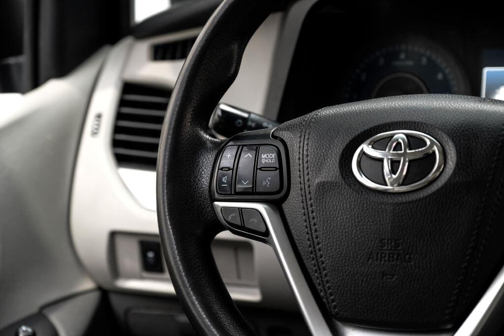 Toyota Sienna L FWD 7-Passenger (Natl) 2020