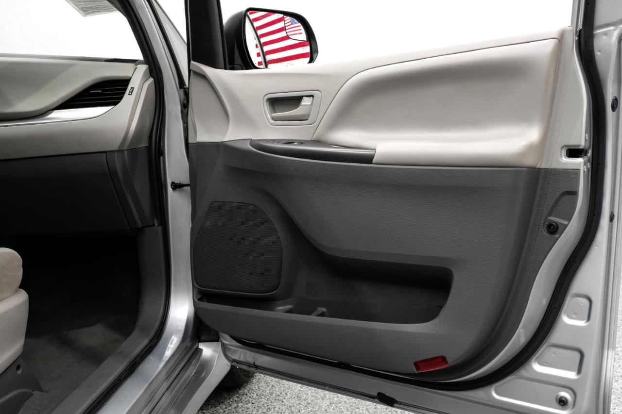 Toyota Sienna L FWD 7-Passenger (Natl) 2020