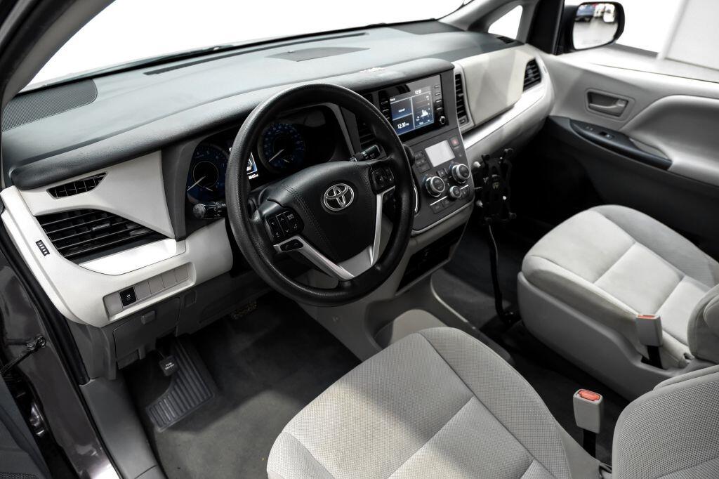 Toyota Sienna L FWD 7-Passenger (Natl) 2020