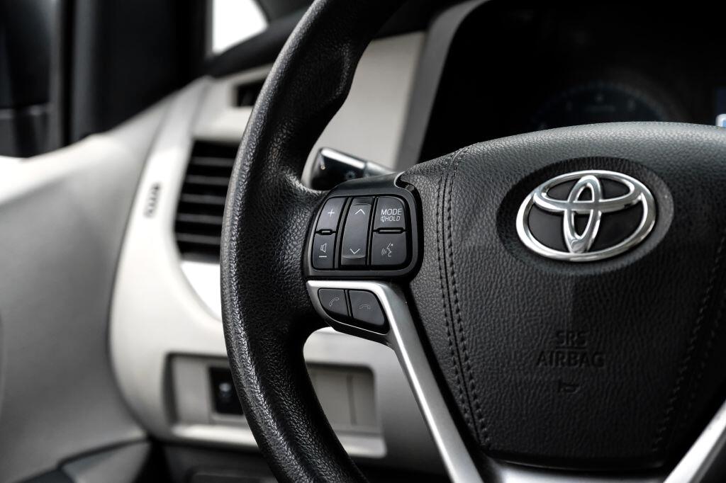 Toyota Sienna L FWD 7-Passenger (Natl) 2020