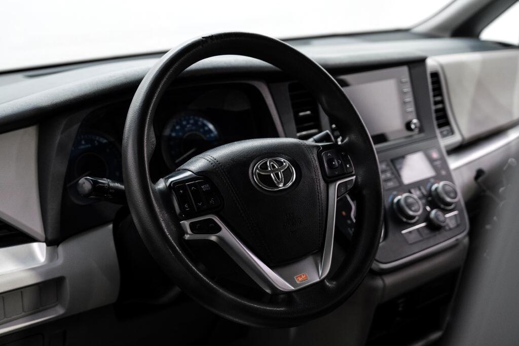 Toyota Sienna L FWD 7-Passenger (Natl) 2020