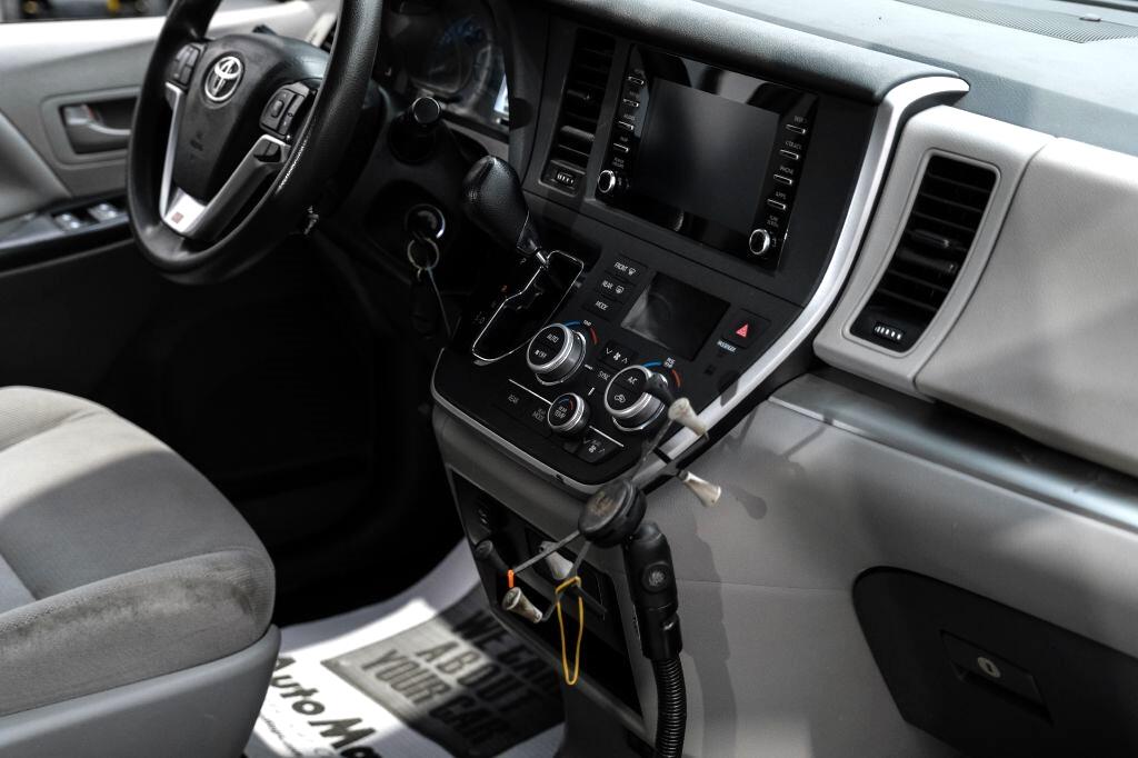 Toyota Sienna L FWD 7-Passenger (Natl) 2020