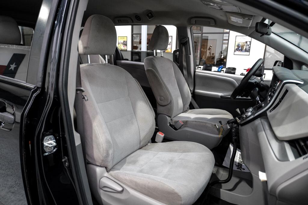 Toyota Sienna L FWD 7-Passenger (Natl) 2020