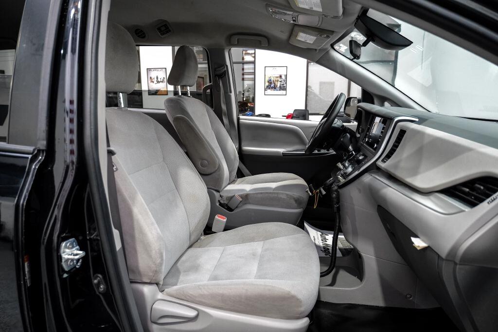 Toyota Sienna L FWD 7-Passenger (Natl) 2020