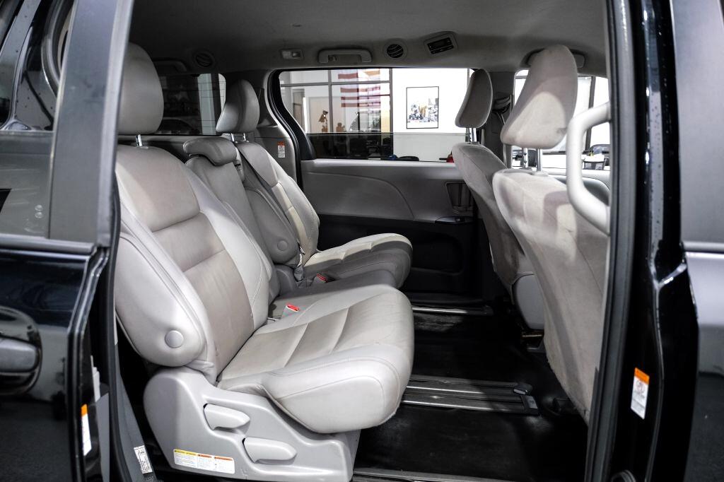 Toyota Sienna L FWD 7-Passenger (Natl) 2020