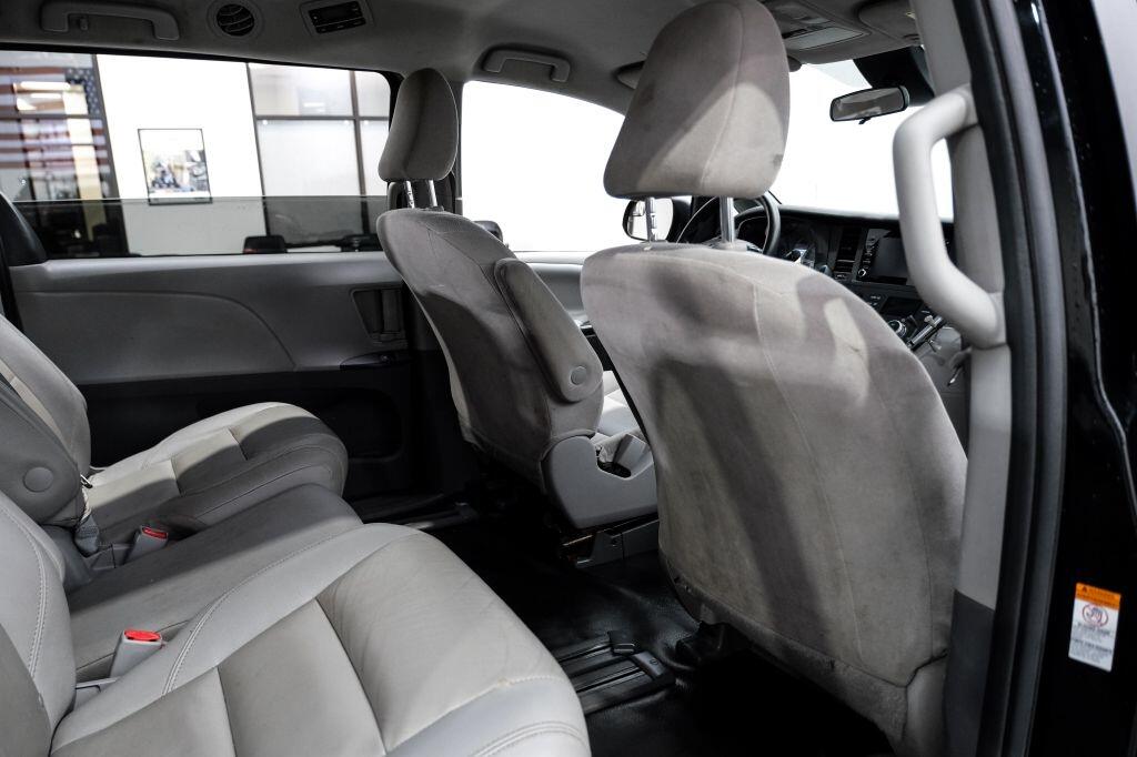 Toyota Sienna L FWD 7-Passenger (Natl) 2020