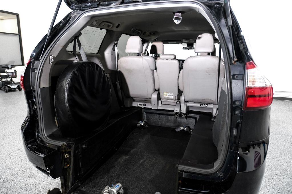 Toyota Sienna L FWD 7-Passenger (Natl) 2020