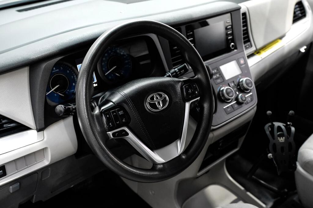 Toyota Sienna L FWD 7-Passenger (Natl) 2020