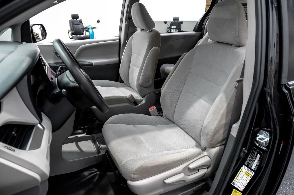 Toyota Sienna L FWD 7-Passenger (Natl) 2020