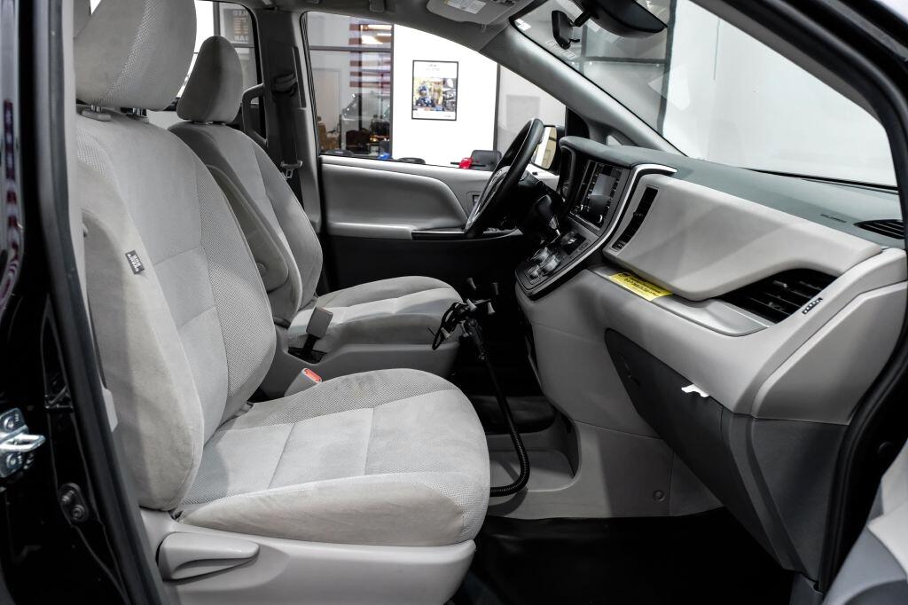 Toyota Sienna L FWD 7-Passenger (Natl) 2020