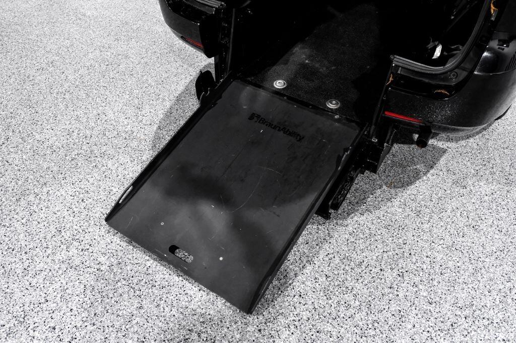 Toyota Sienna L FWD 7-Passenger (Natl) 2020