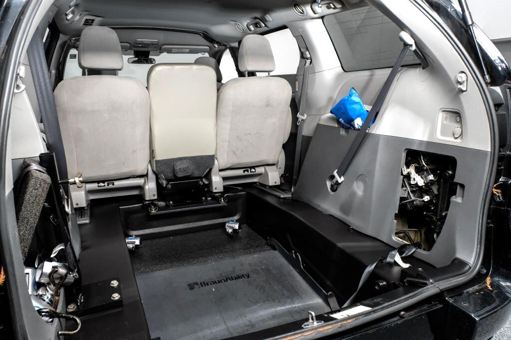 Toyota Sienna L FWD 7-Passenger (Natl) 2020