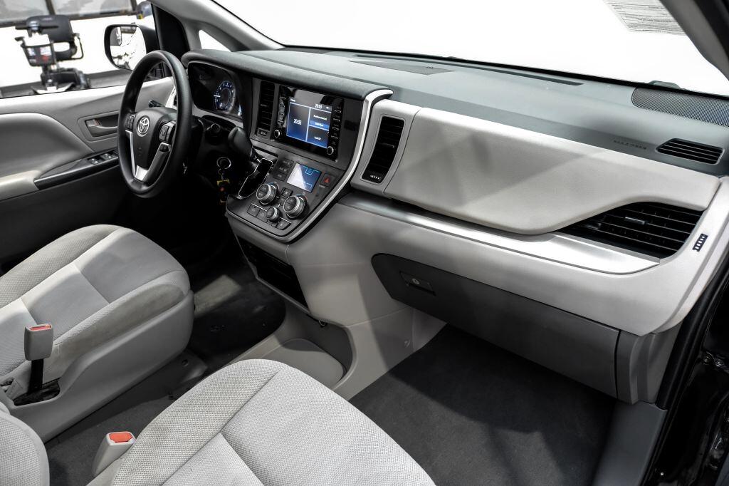 Toyota Sienna L FWD 7-Passenger (Natl) 2020