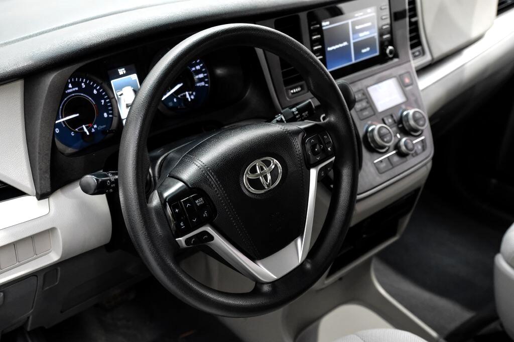 Toyota Sienna L FWD 7-Passenger (Natl) 2020