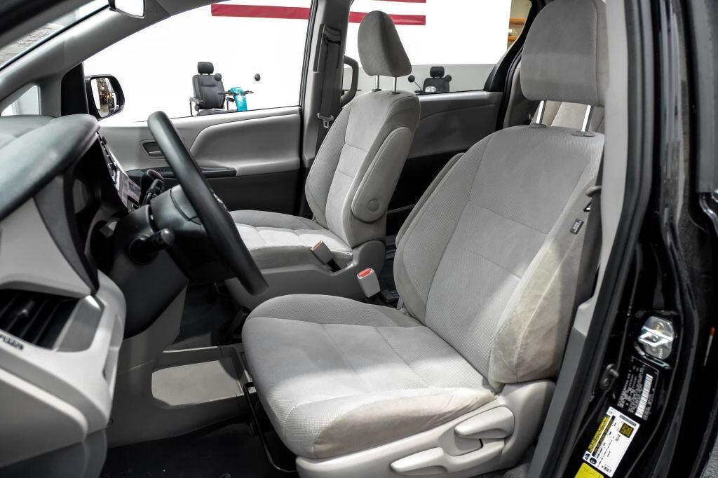 Toyota Sienna L FWD 7-Passenger (Natl) 2020