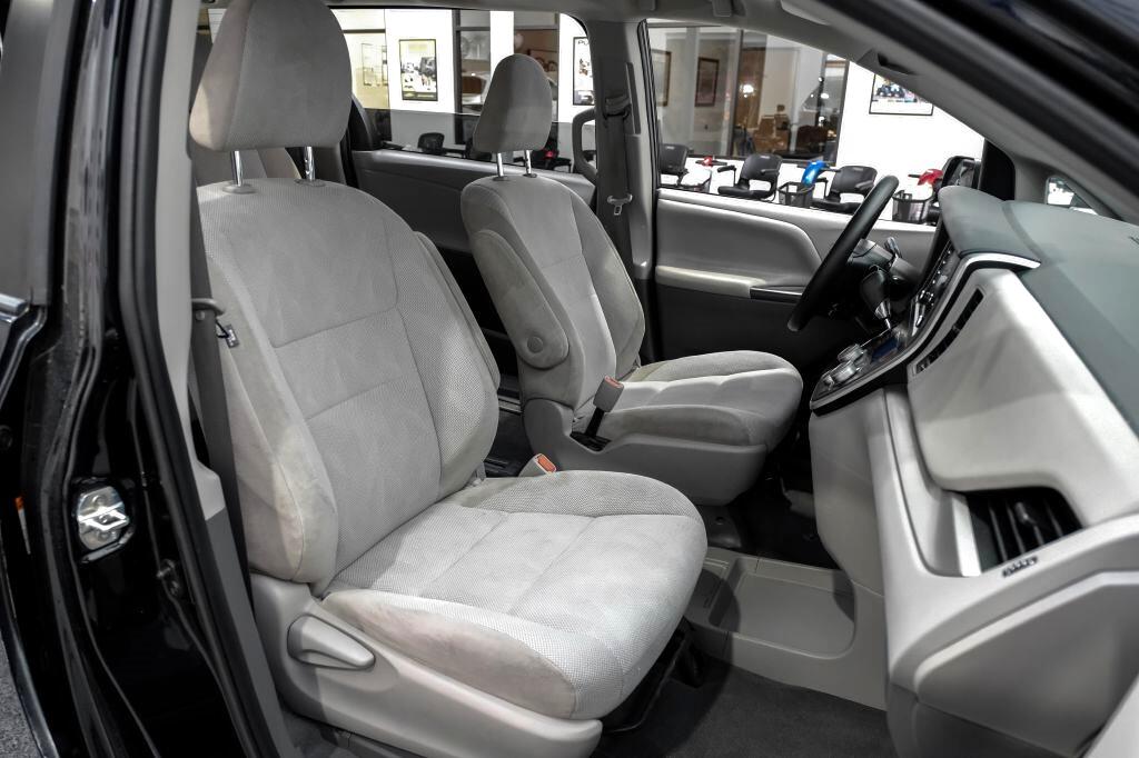 Toyota Sienna L FWD 7-Passenger (Natl) 2020