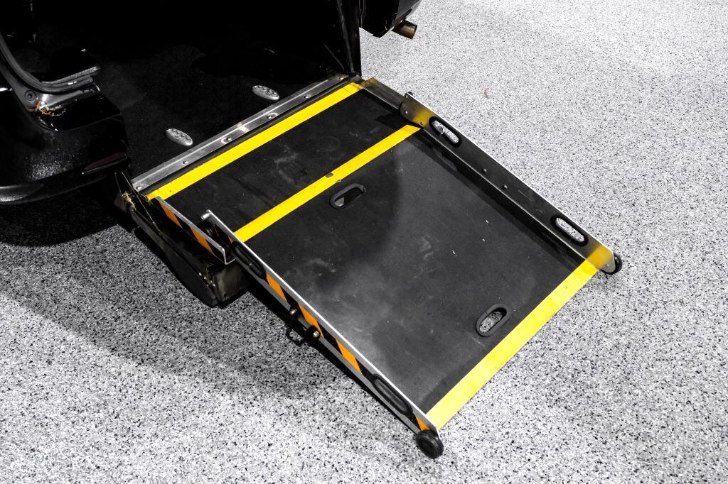 Toyota Sienna L FWD 7-Passenger (Natl) 2020